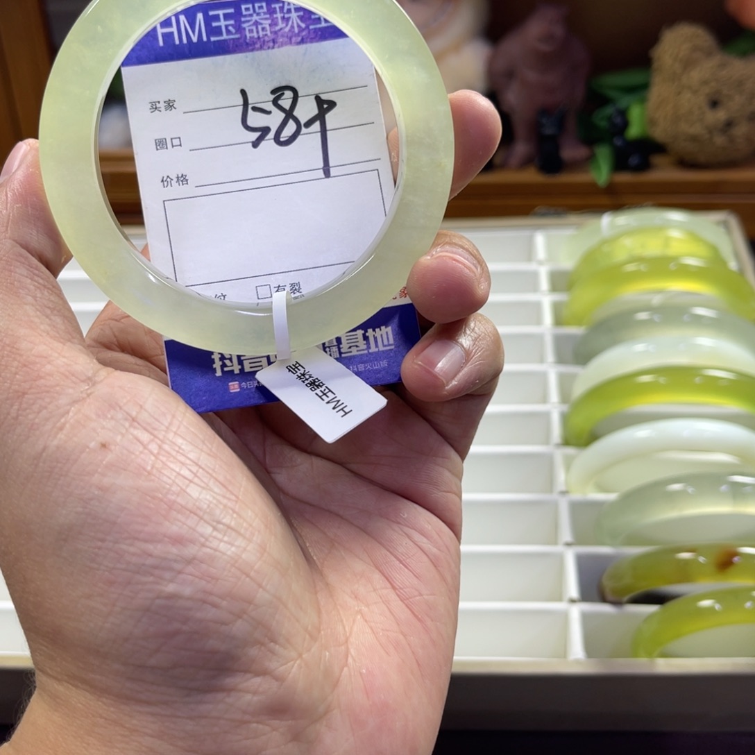 蛇纹石玉未镶嵌手镯526