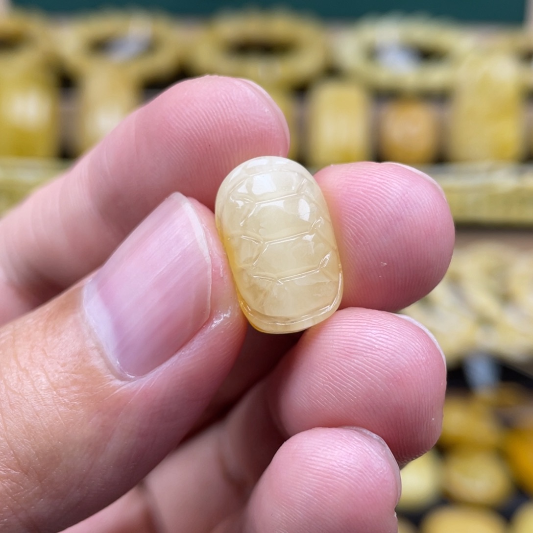 未镶嵌琥珀裸石琥珀蜜蜡