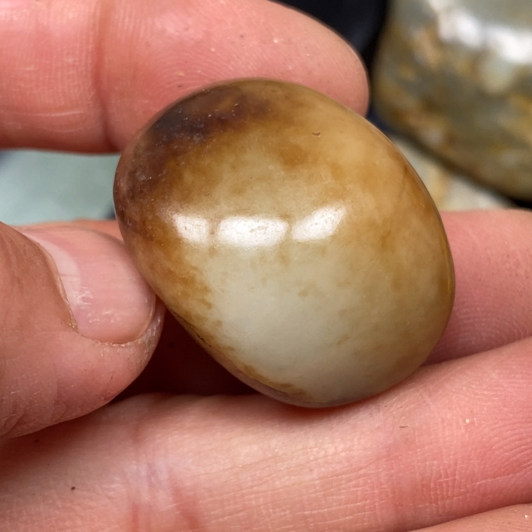 和田玉挂件足铂镶嵌