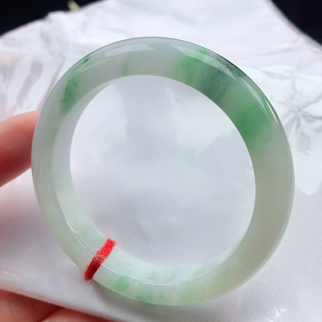 翡翠手镯未镶嵌52圈口0329006