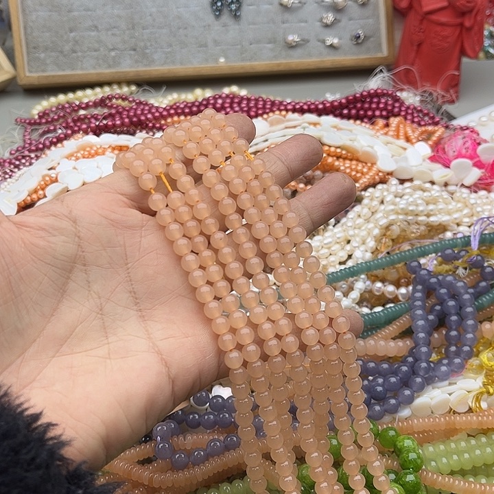玛瑙/玉髓珠宝半成品未镶嵌一条6mm藕粉和田玉