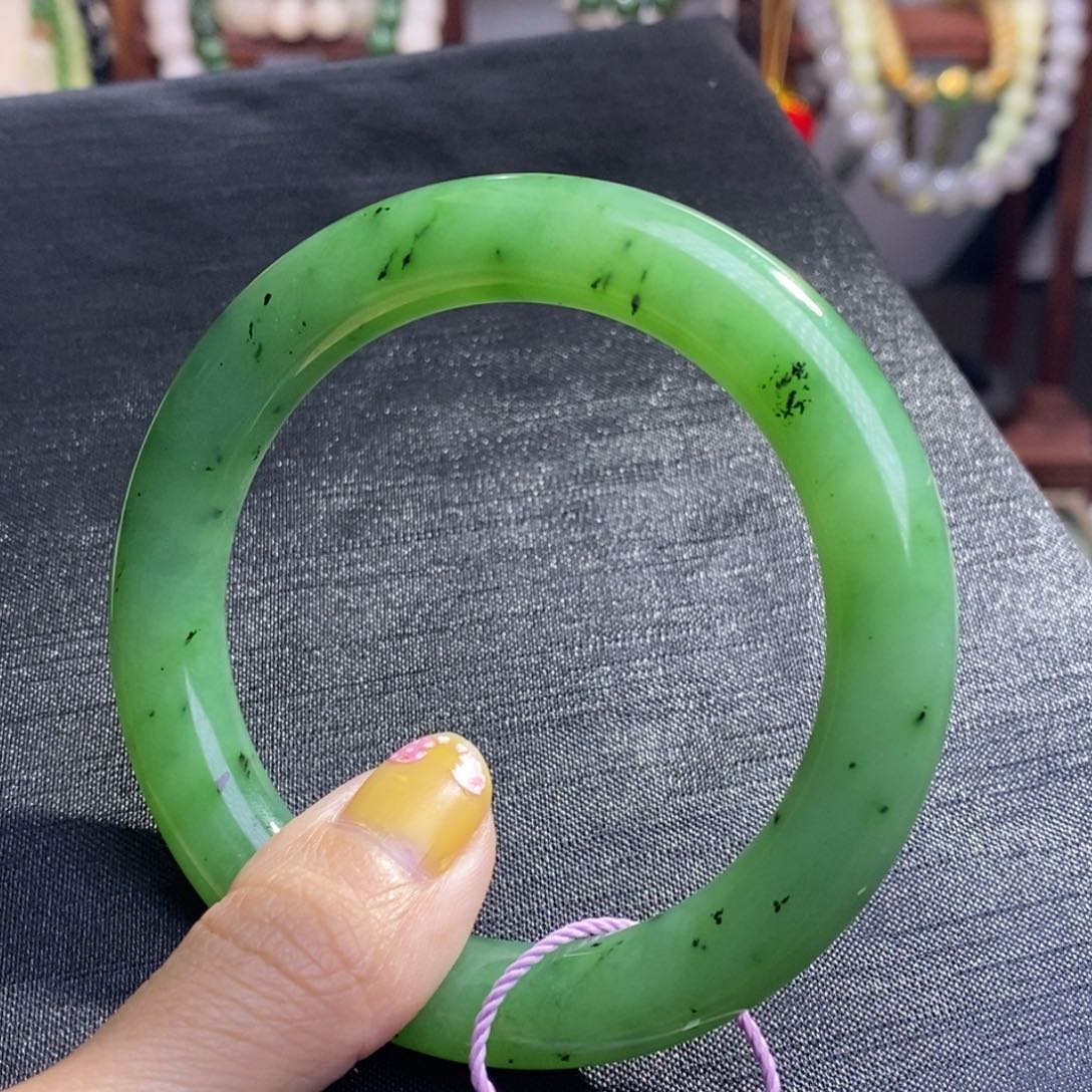 和田玉碧玉乌兰海圆条手镯55圈口未镶嵌