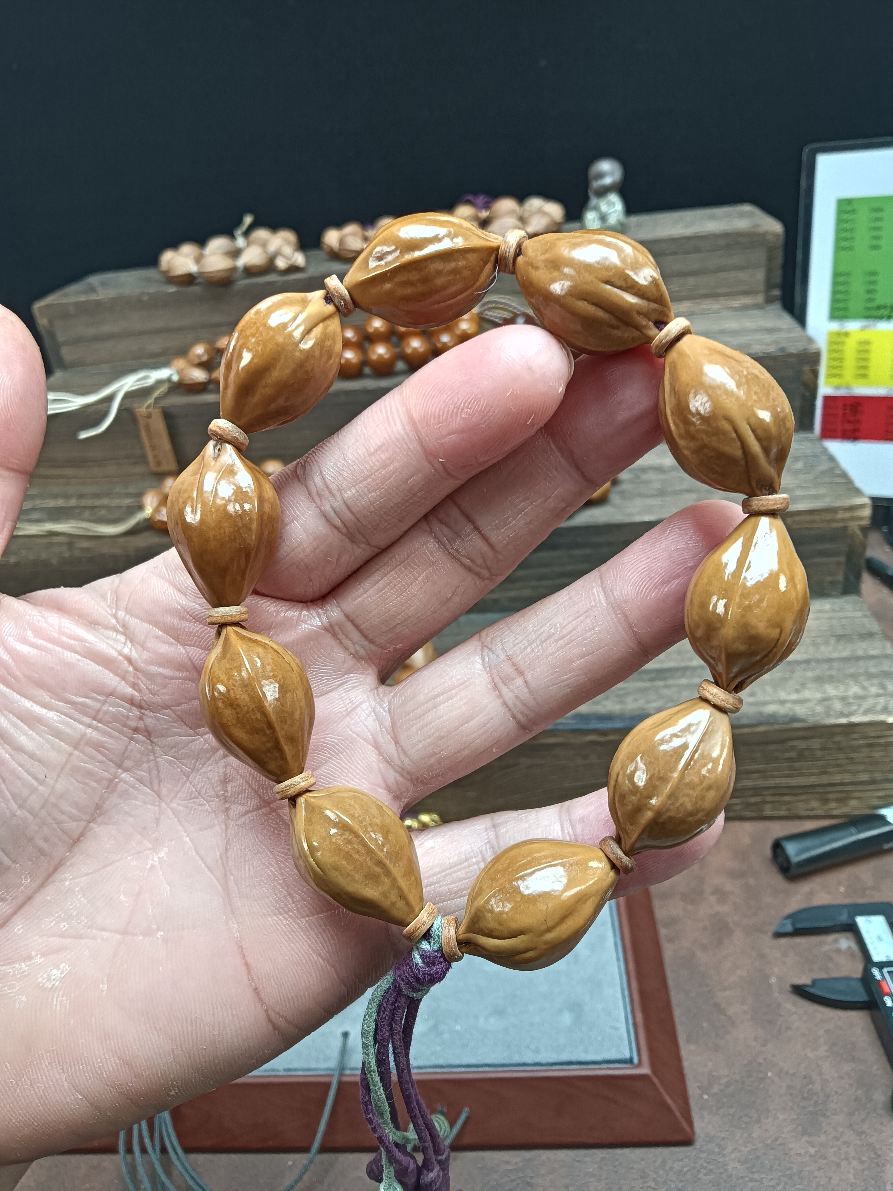 梅林铁核三面佛小世界16*25橄榄核手串