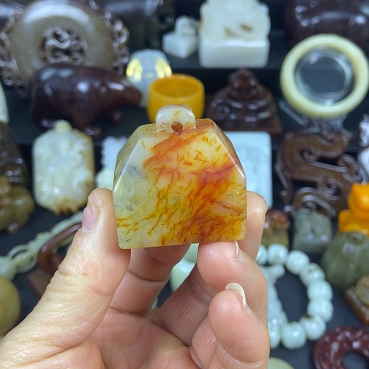 颈饰未镶嵌和田玉