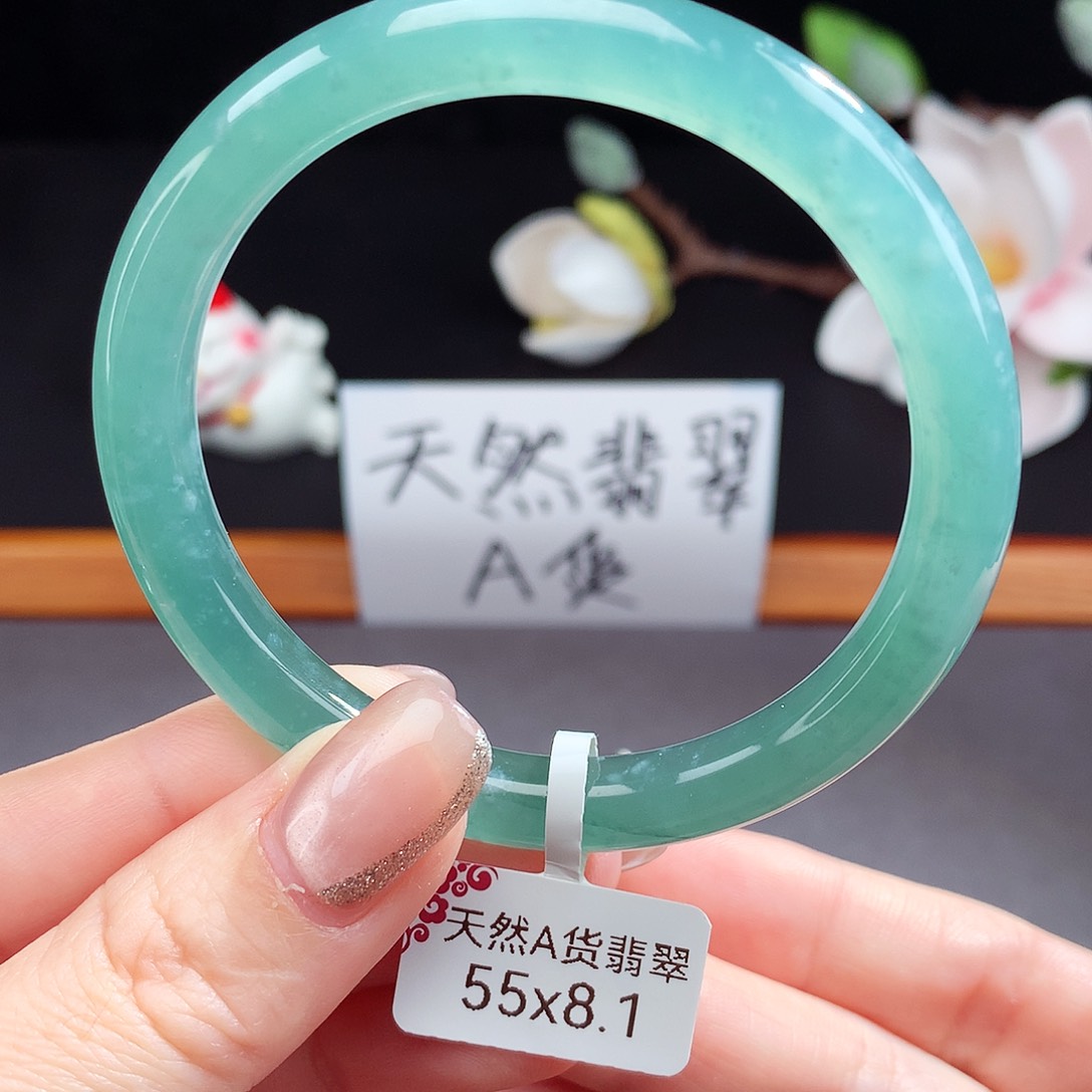 翡翠手镯（圆镯）未镶嵌
