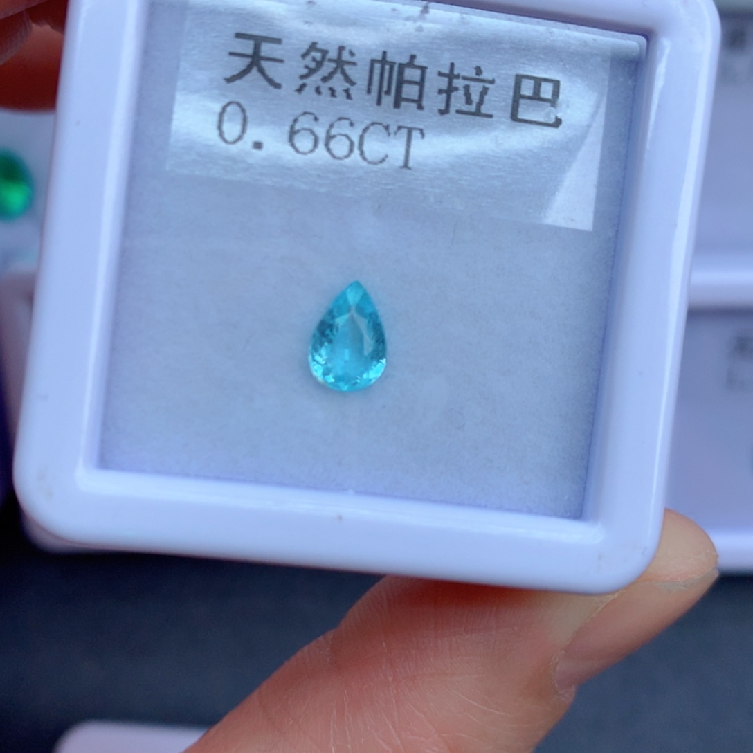 未镶嵌0.66克拉裸石帕拉依巴碧玺