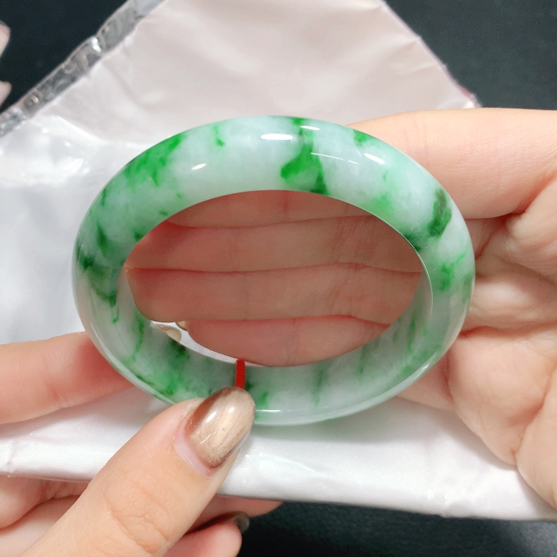 翡翠未镶嵌手镯52圈1607