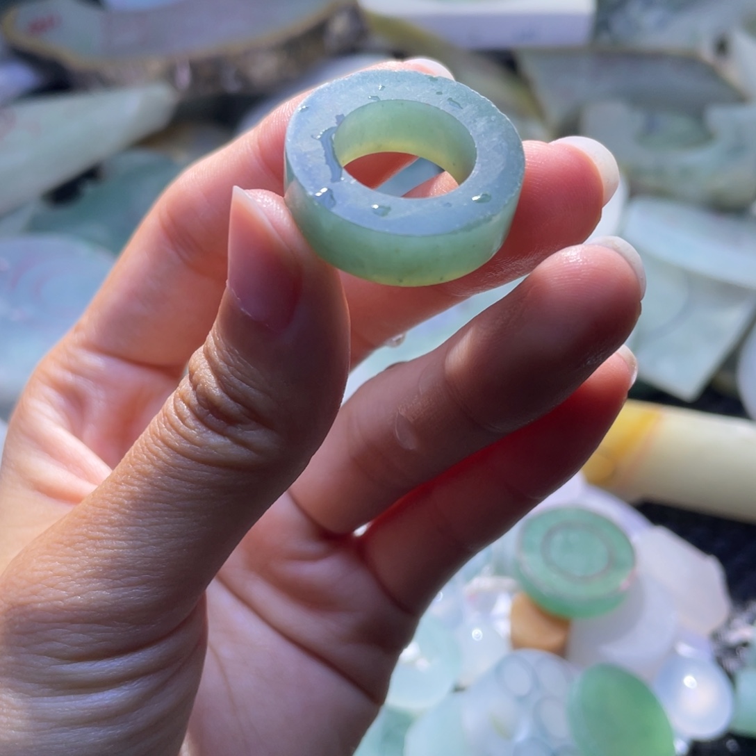 定制翡翠未镶嵌翡翠