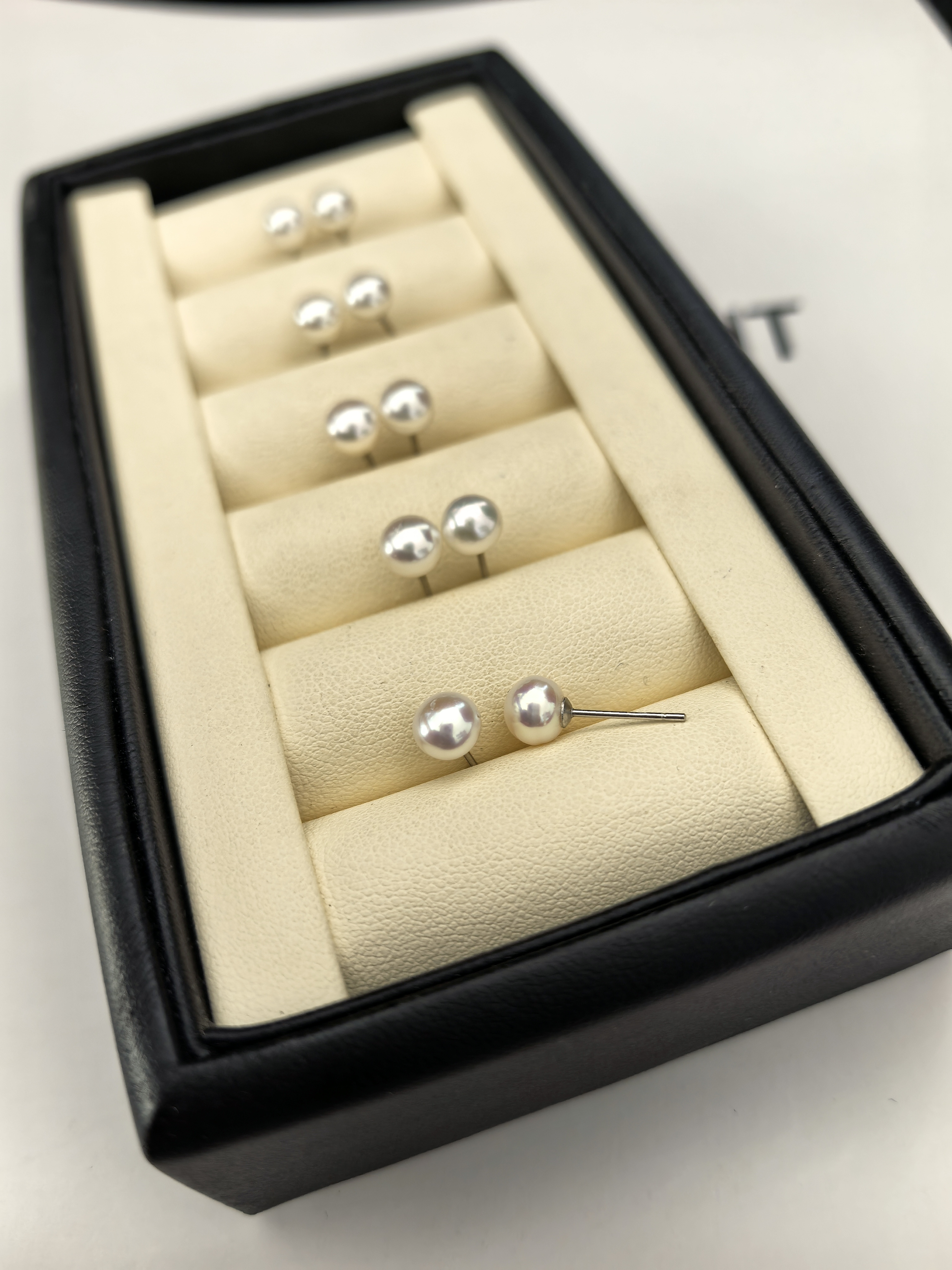 s925银6mm左右天然淡水珍珠耳钉多样性发其一