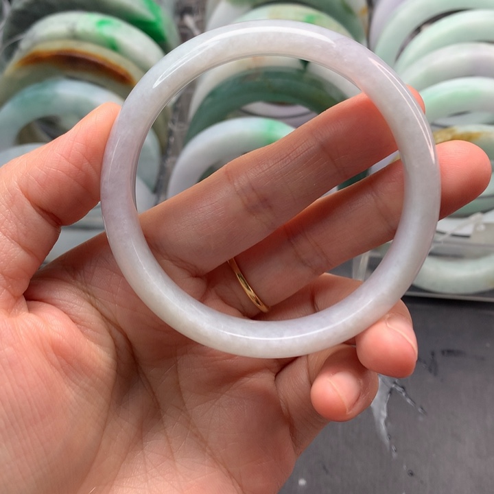 翡翠手镯未镶嵌独*你手镯