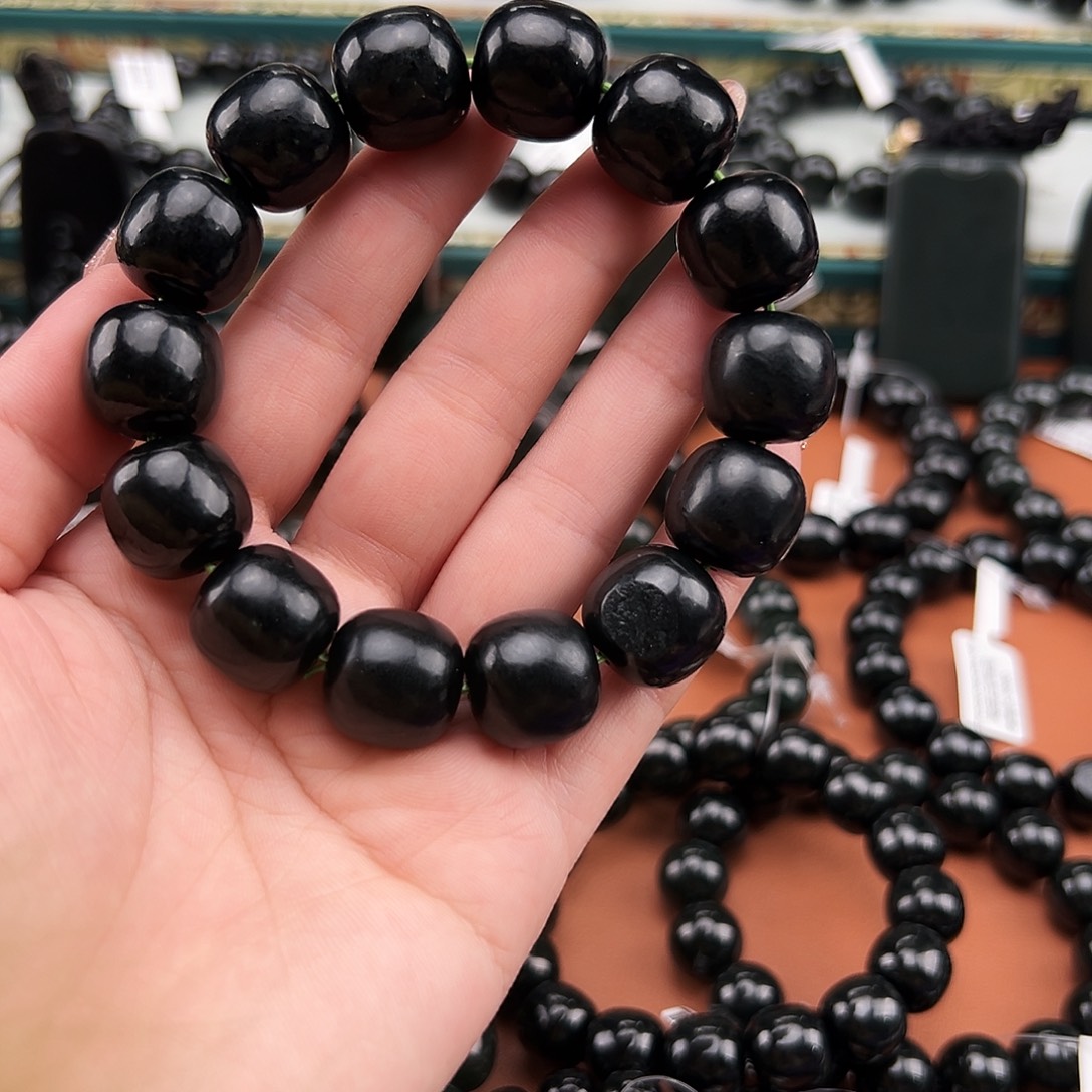 木***洲和田玉未镶嵌手串