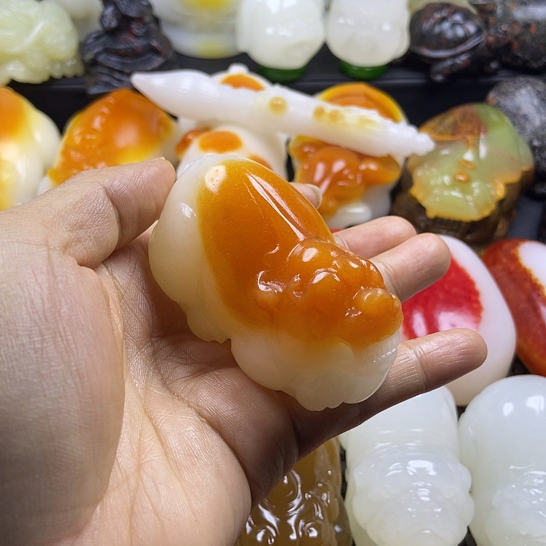 无花朵原石手把件