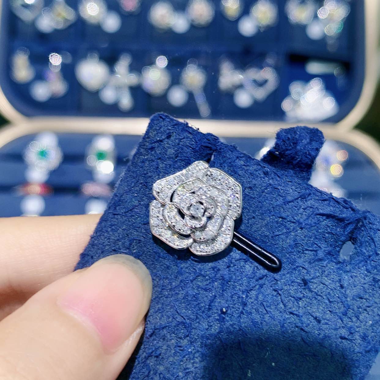 【闪购商品】吊坠(不含链)铂Pt900镶嵌钻石