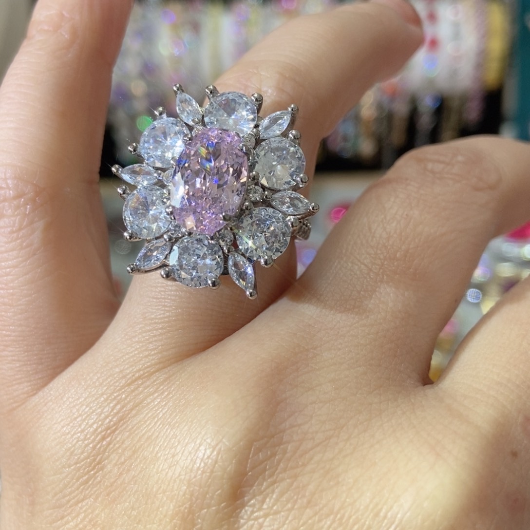 66锆石（处理）戒指