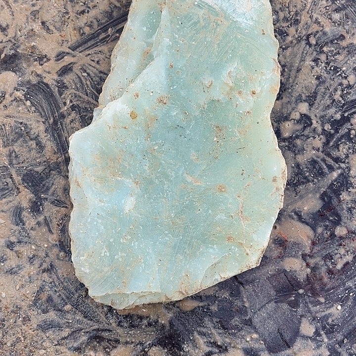 茜***盛蛇纹石玉未镶嵌天然岫玉多样性发一