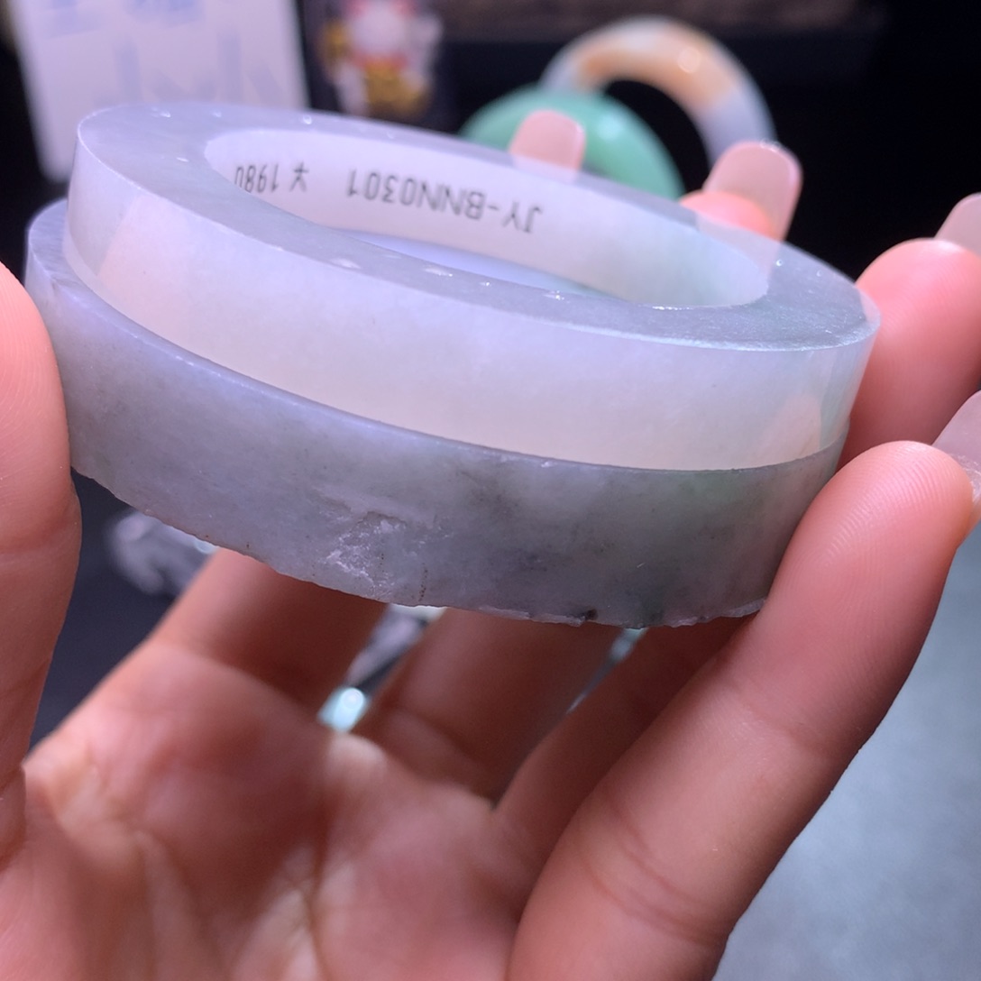 定制翡翠手镯正圈未镶嵌