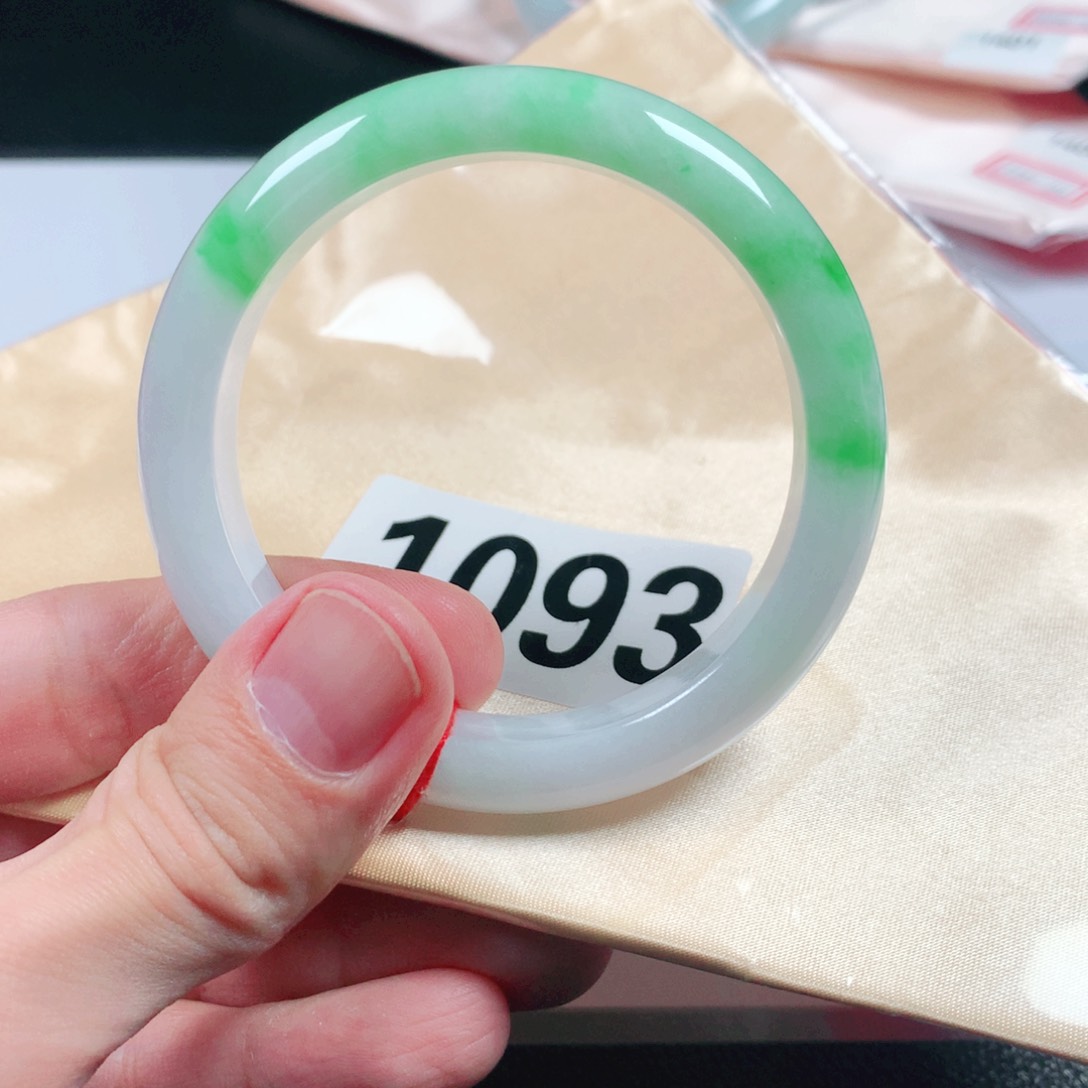 翡翠手镯未镶嵌翡翠手镯1093