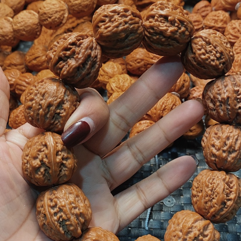 【闪购商品】文玩核桃吊坠街****｝树王