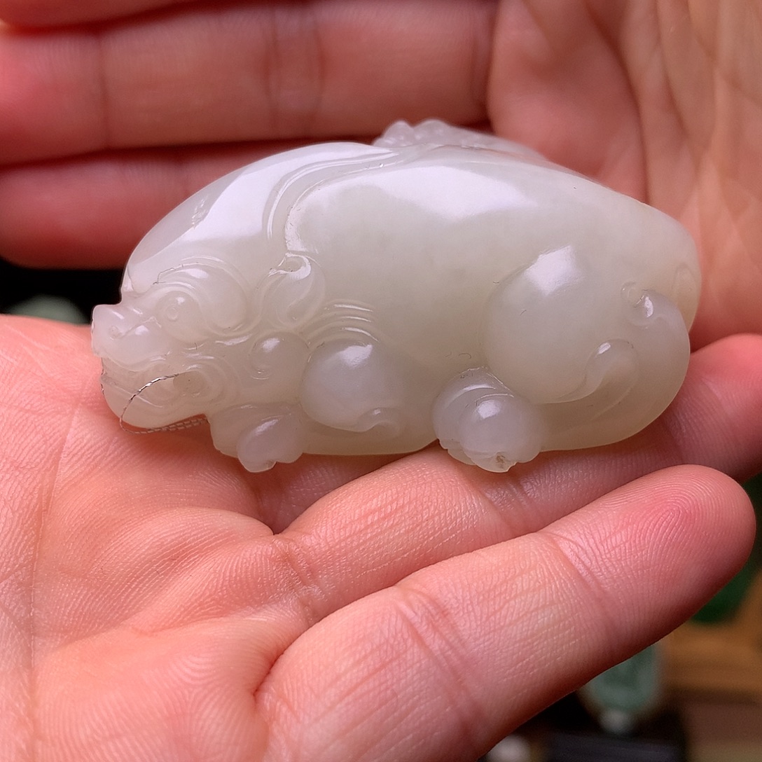 和田玉未镶嵌把件