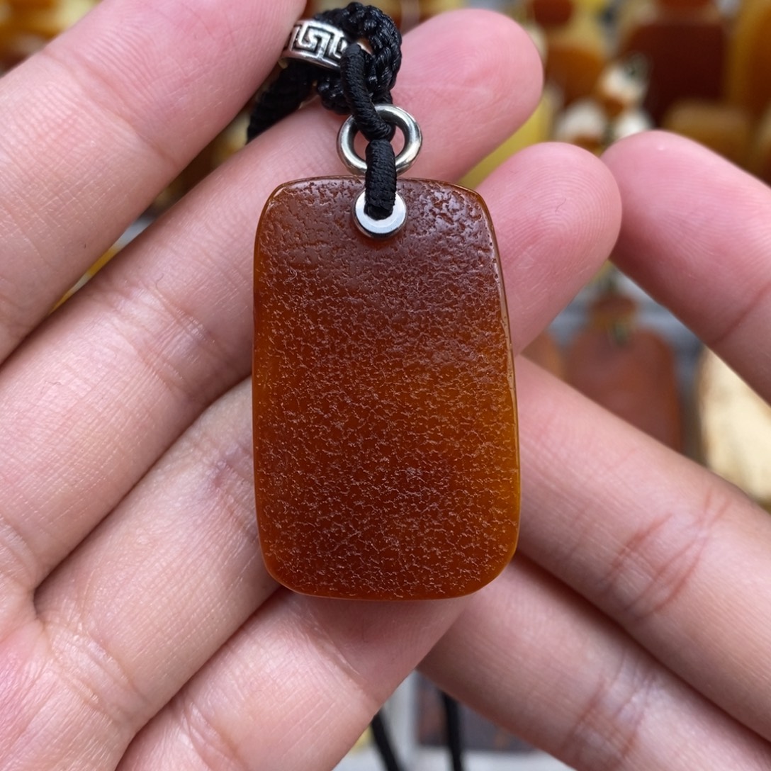 蜜蜡未镶嵌珠宝奇石