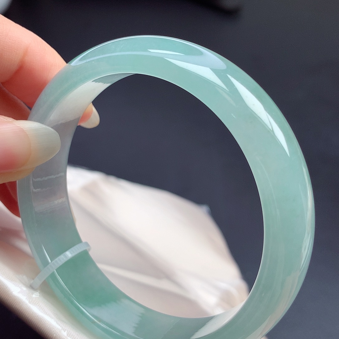 翡翠未镶嵌手镯57圈口