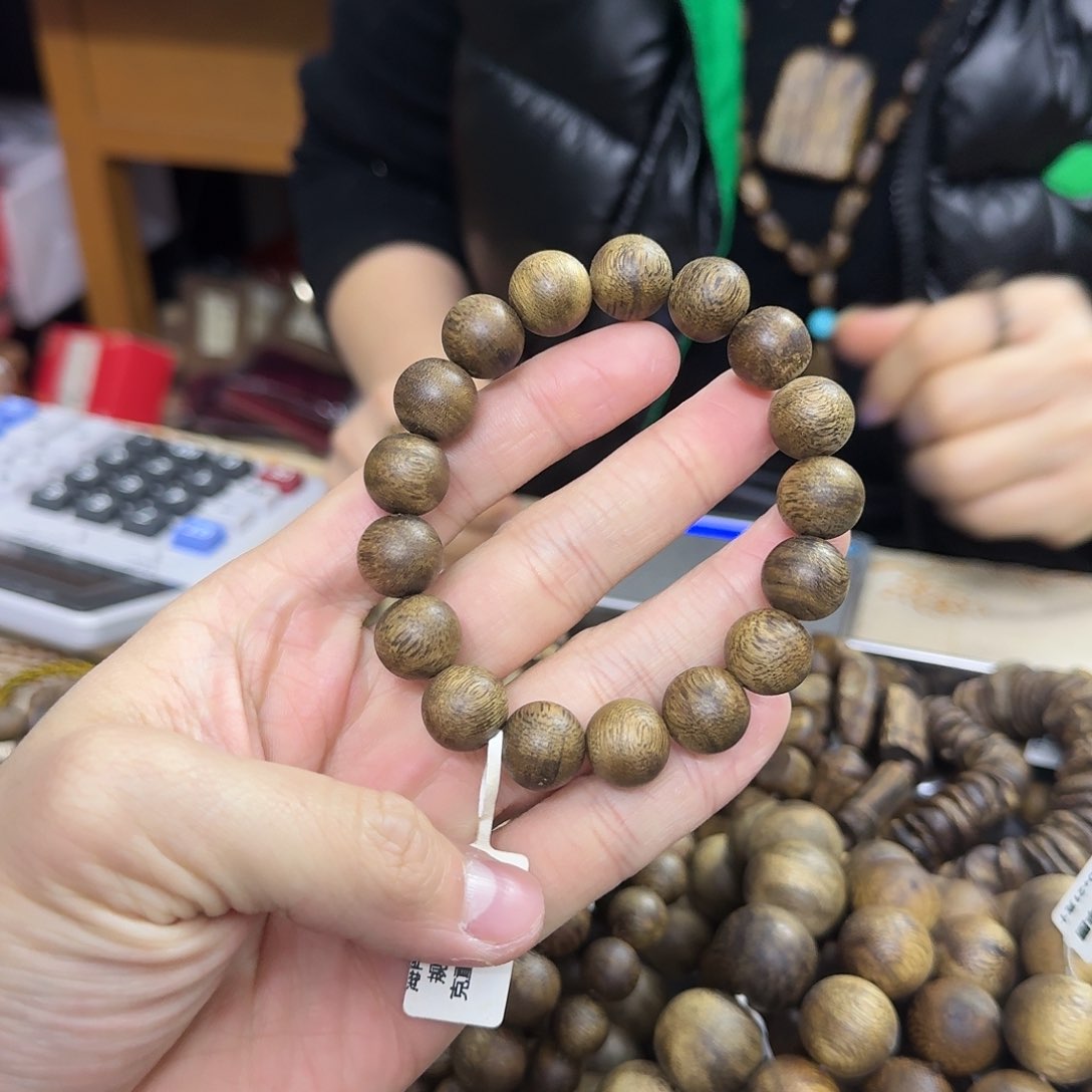 沉香木手串白棋沉水浮单圈 1.3-10 克多样性发一