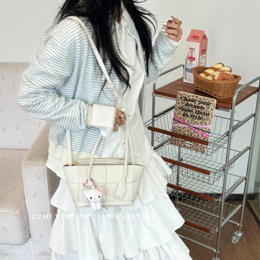 95新 BOTTEGA VENETA/葆蝶家 白色arco mini单肩包 46932637