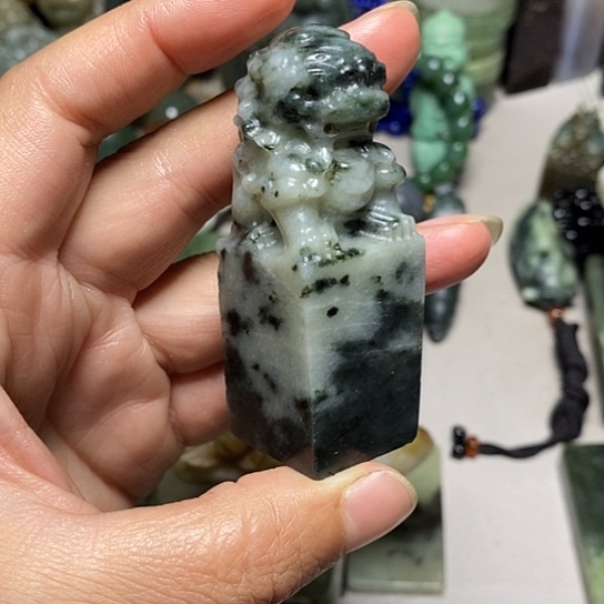 独山玉未镶嵌珠宝半成品用****9