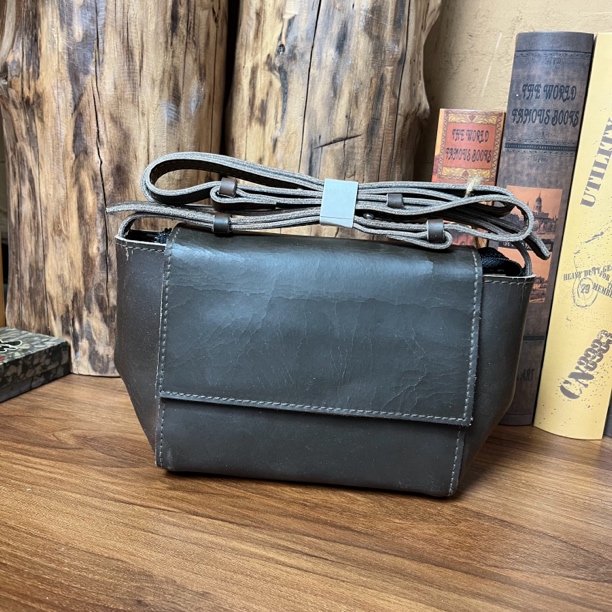 真皮女包 单肩包斜挎包植鞣皮树膏皮休闲包包女士斜挎百搭气质