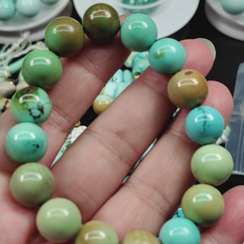 绿松石套链未镶嵌?****1