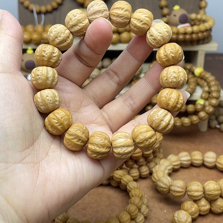 猴头核桃手串 浅雕京八棱