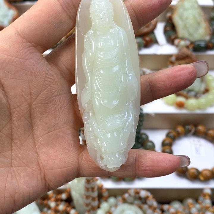 【闪购商品】透闪石质玉挂件未镶嵌骆*