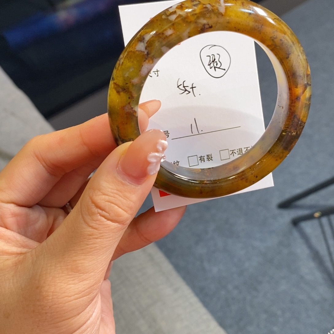 小***娅蛇纹石玉未镶嵌手镯