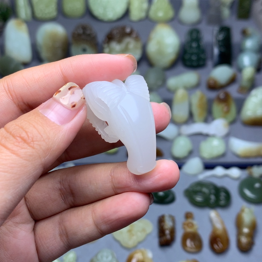 和田玉未镶嵌挂件