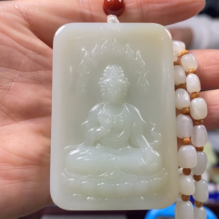 和田玉挂件未镶嵌冰***?