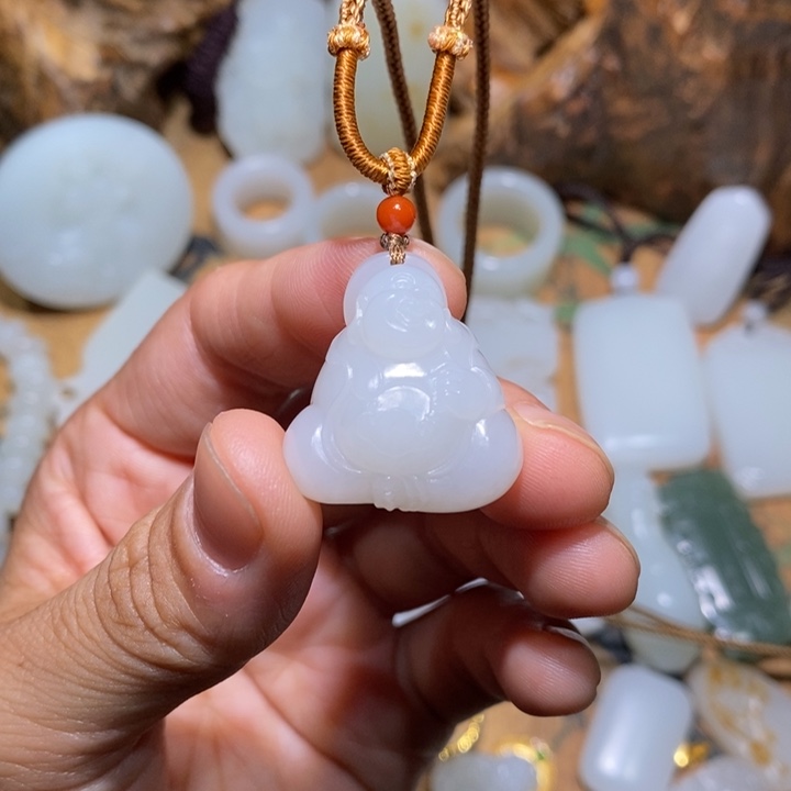 和田玉（糖玉）未镶嵌颈饰