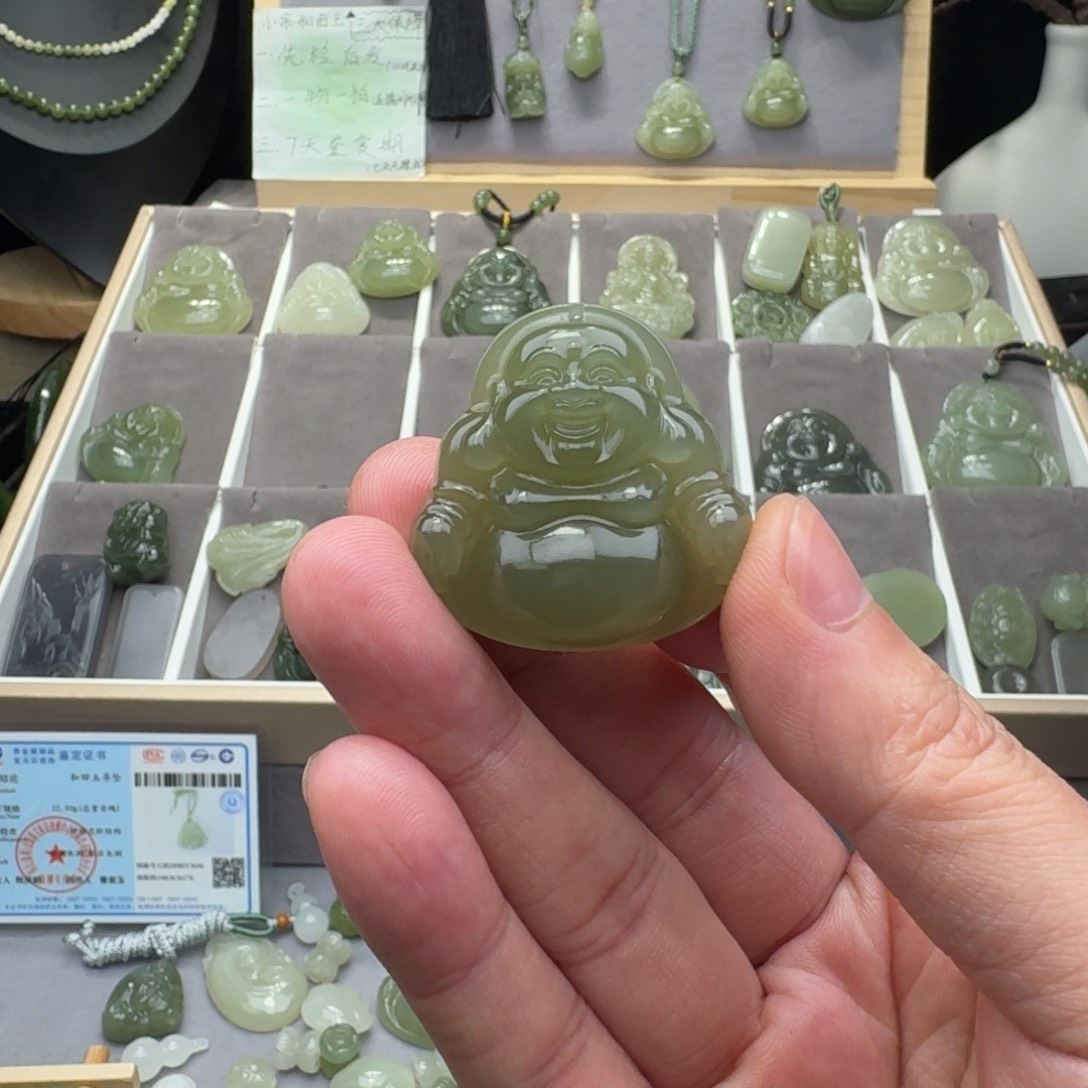 和田玉颈饰未镶嵌