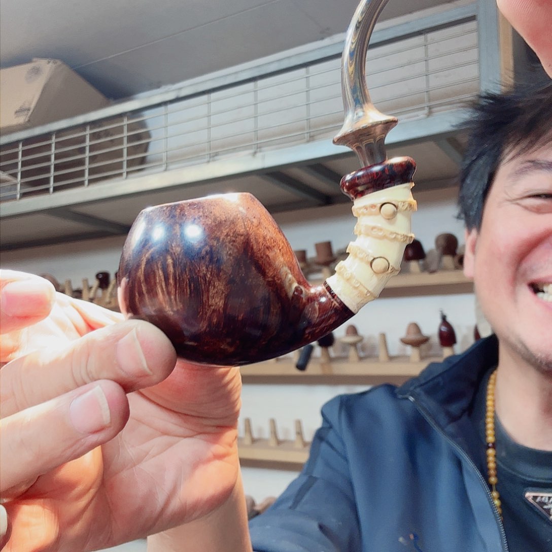 载*焦耀烟斗一竹节
