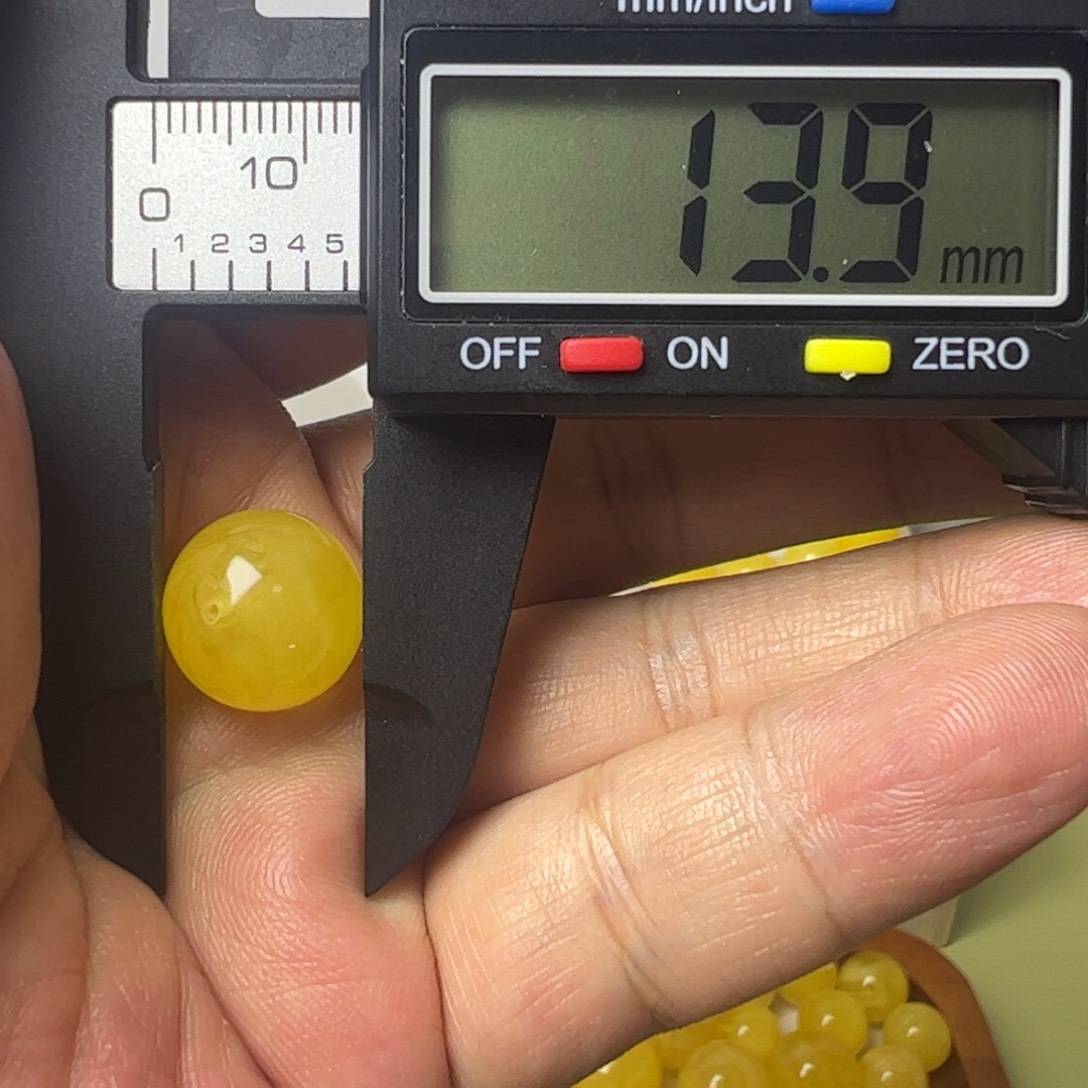 琥珀未镶嵌裸石微瑕单珠