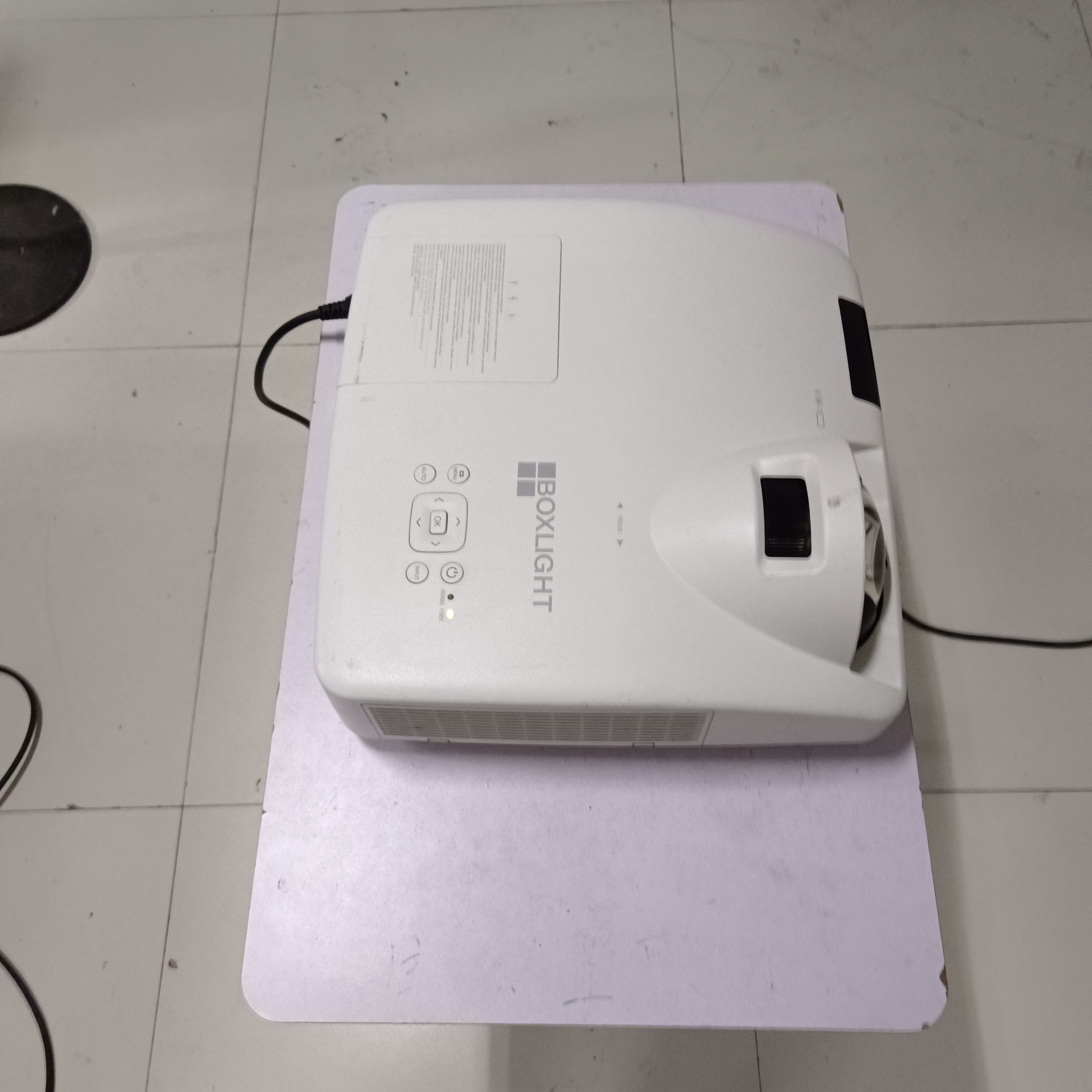 8新  二手宝视来投影仪运费自理