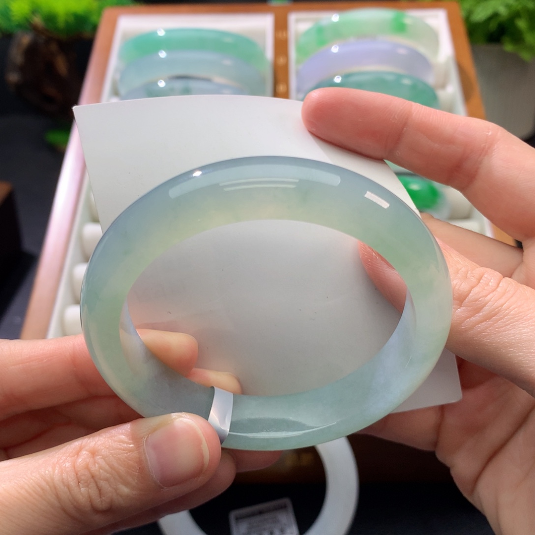 翡翠未镶嵌手镯闪购 9