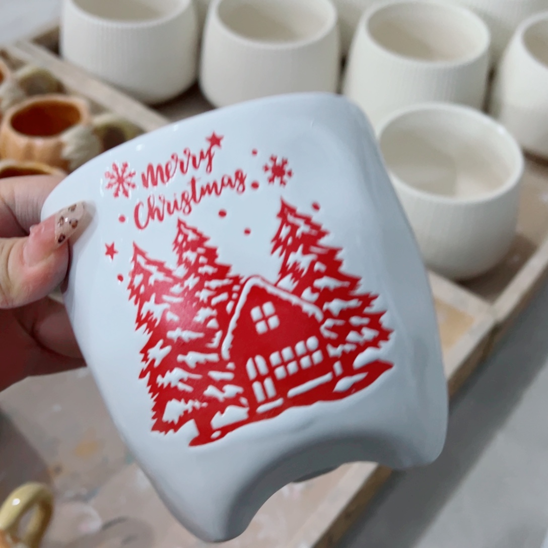 有孔，陶瓷花盆满10米包邮发货。