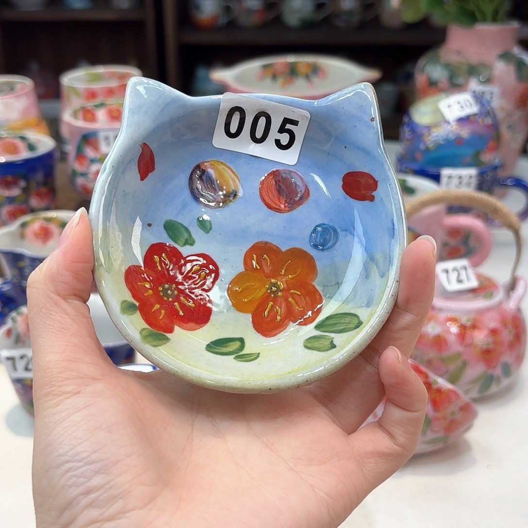 瓷片兔兔好可爱啊我