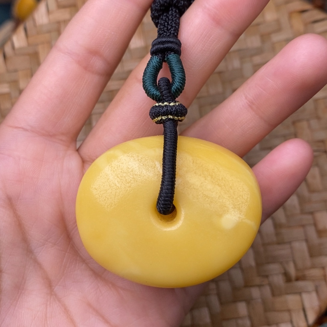 蜜蜡裸石未镶嵌蜜蜡