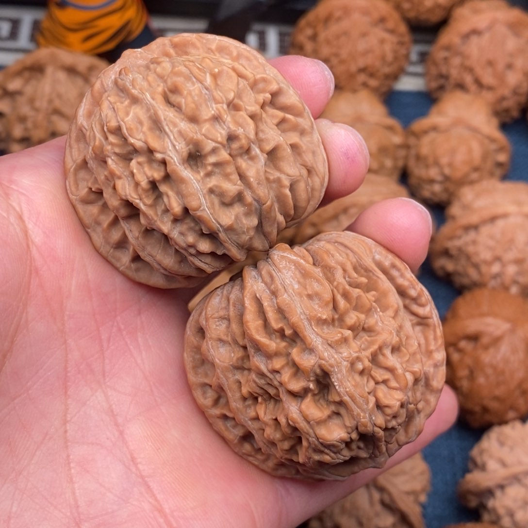 文玩核桃把件42全品平谷楼