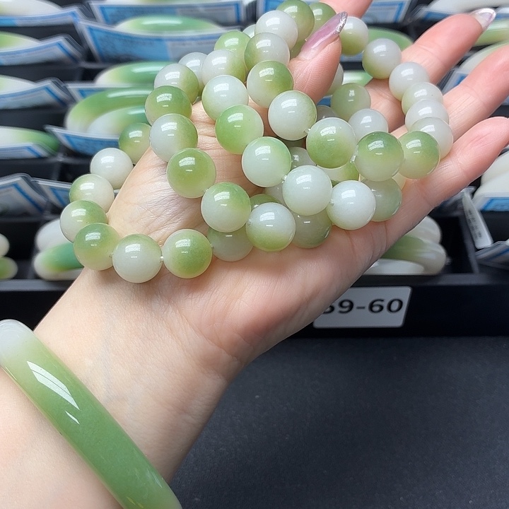 石英岩玉未镶嵌手镯