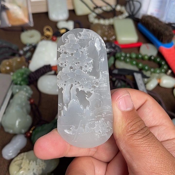 未镶嵌和田玉（糖玉）挂件