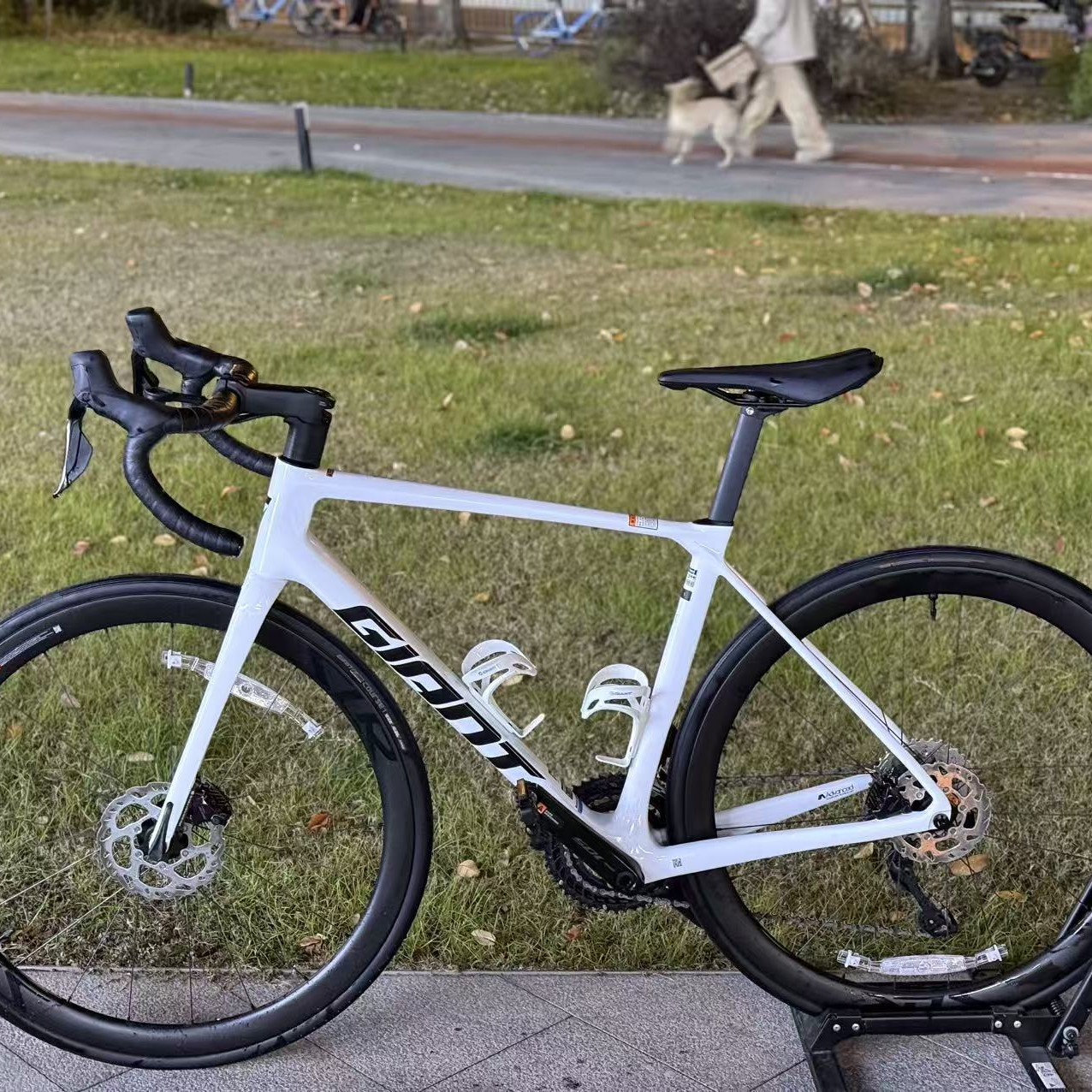 踢嘻R adv1碳纤维公路车m码170-180左右