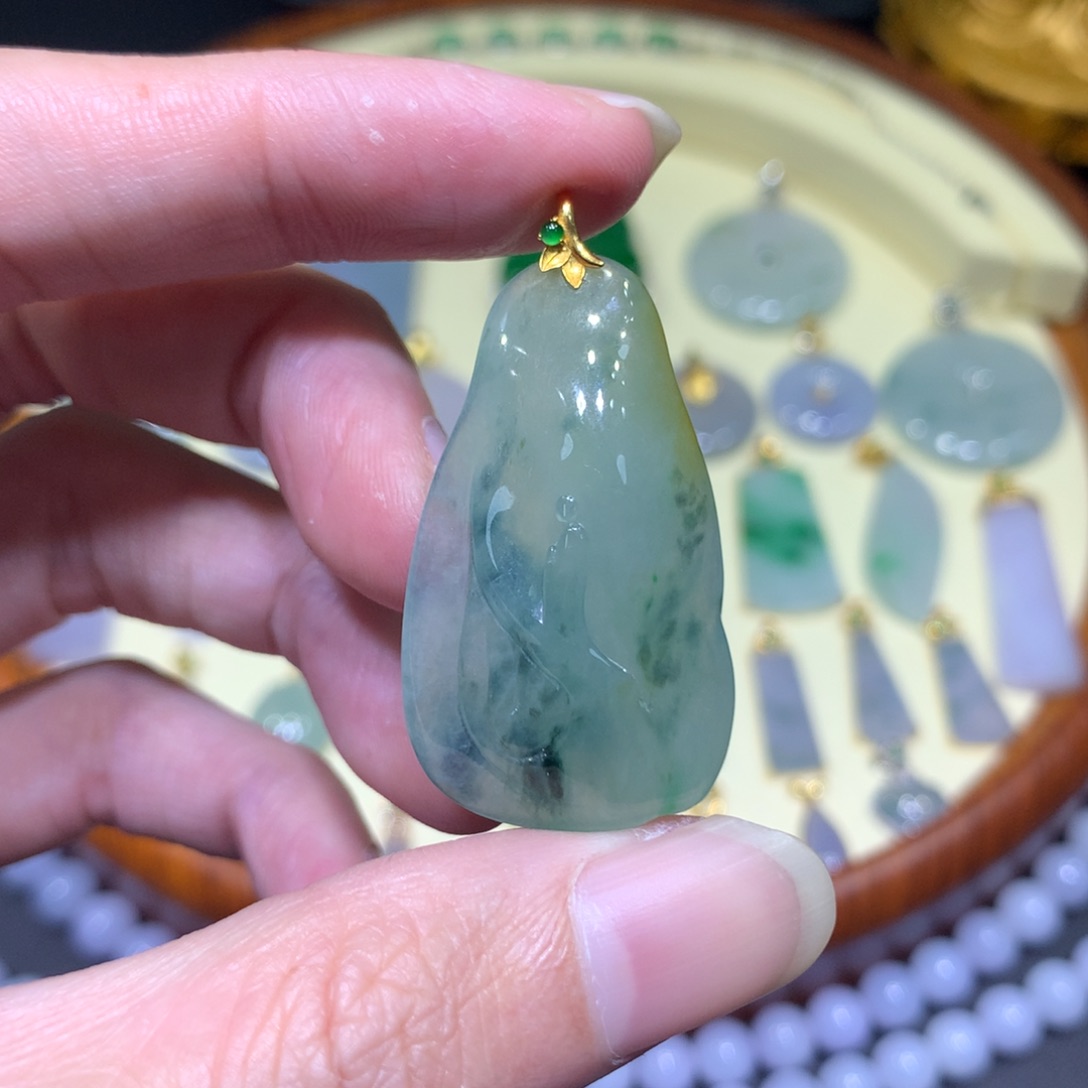 翡翠吊坠(不含链)未镶嵌