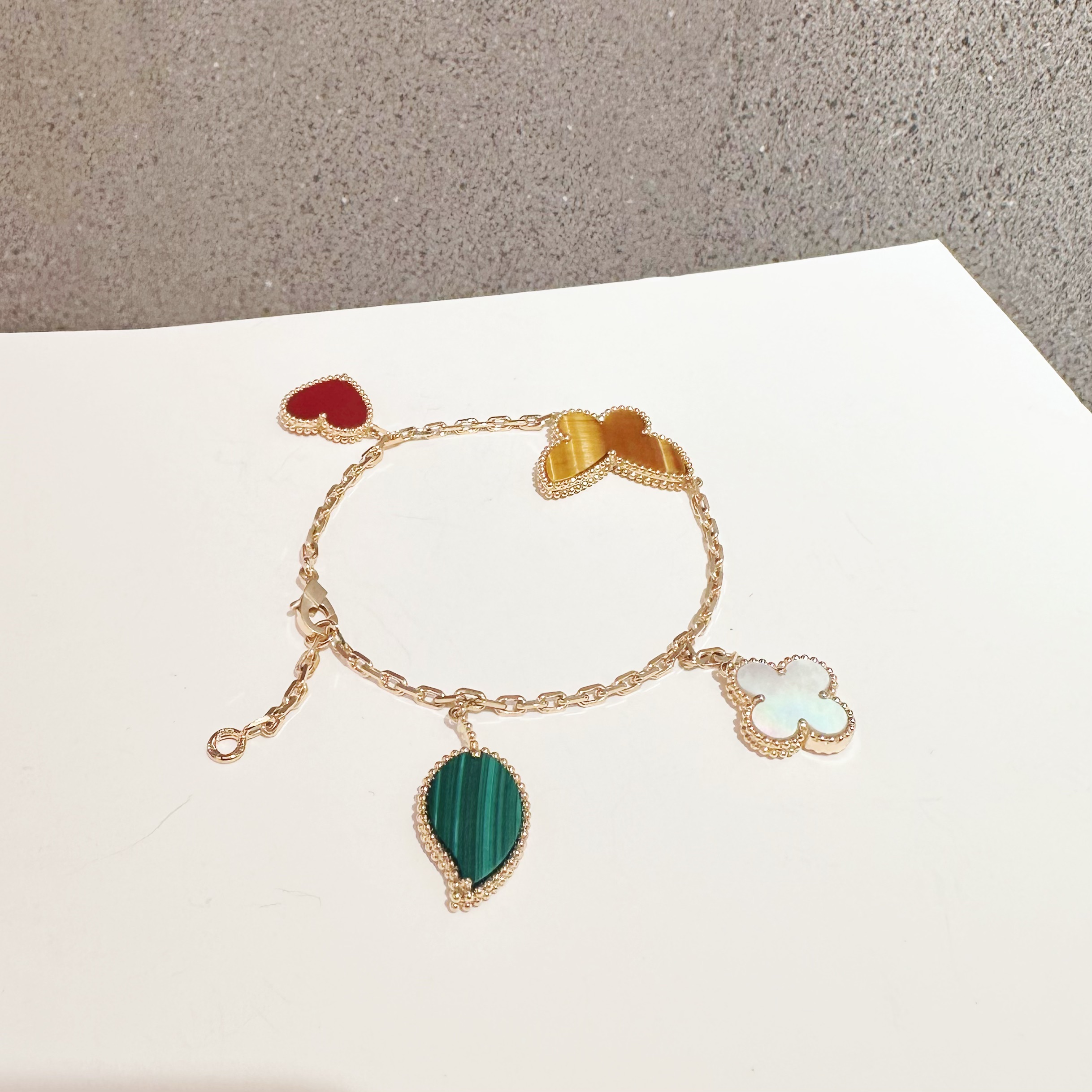 18k金  【玛瑙luncky杂花手链 】